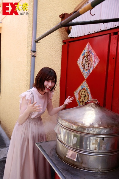 东村芽依的写真