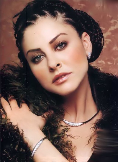 艾杰·乌斯鲁的写真