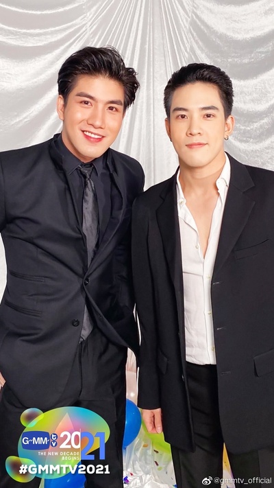 查澈威·德查拉朋的写真