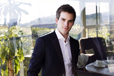 泰勒·内策尔的写真