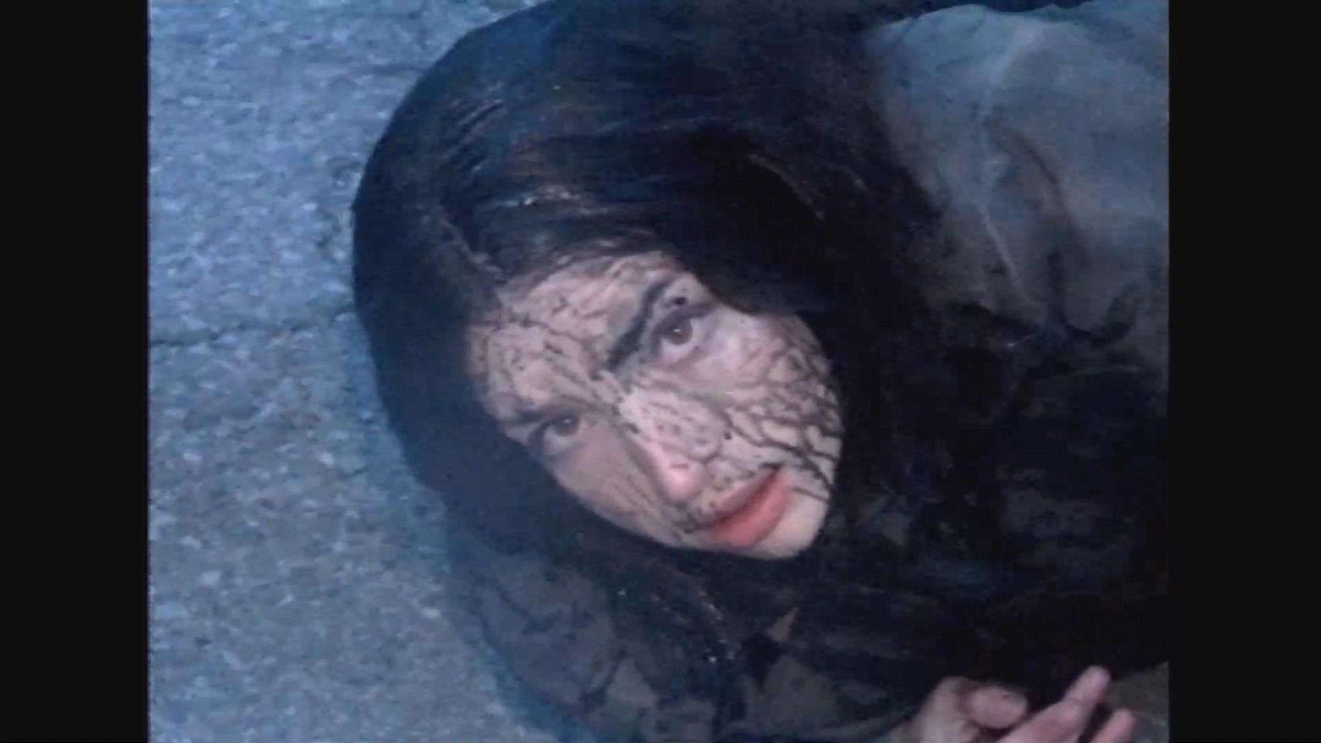 安娜·霍普金斯的写真-V/H/S 94 (2021)