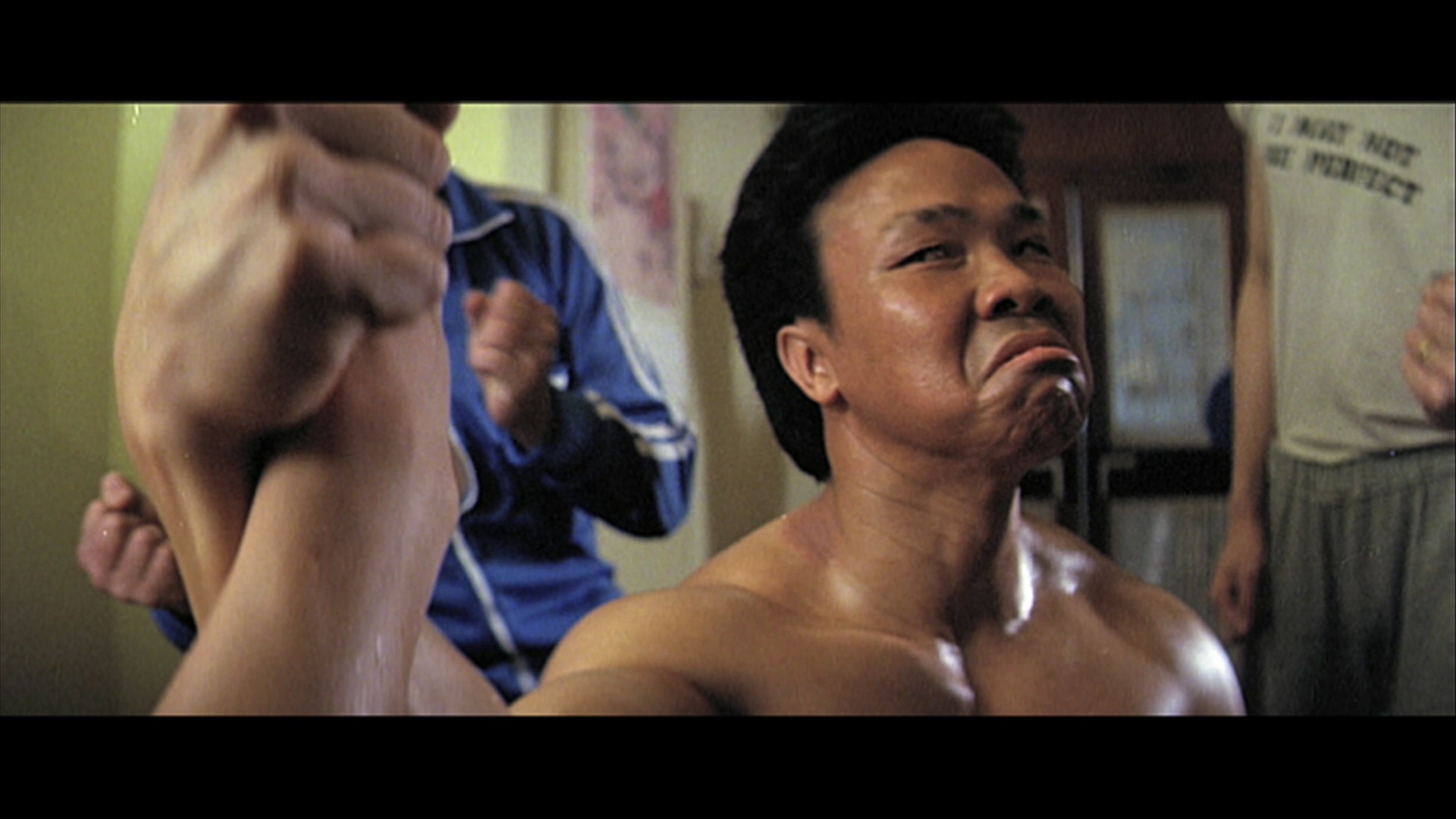 李春华的写真-《波牛 / 踢皮球》