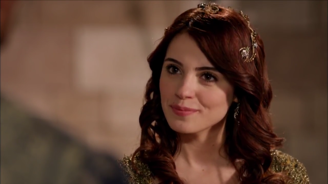 埃兹格·阿尤普奥古鲁的写真