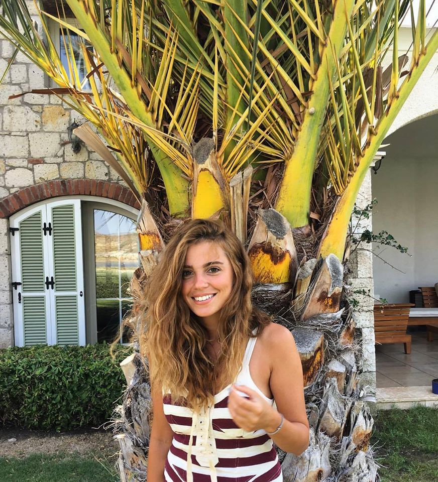 埃兹格·阿尤普奥古鲁的写真