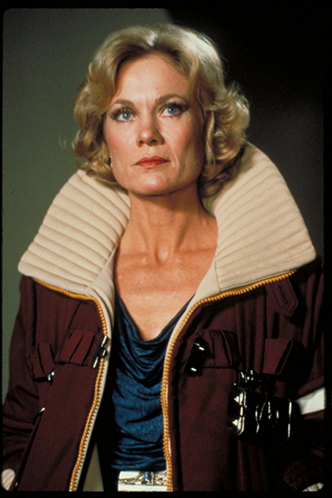 比比·贝什的写真