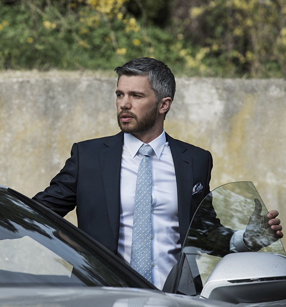 尼克莱·克莱夫·布洛奇的写真