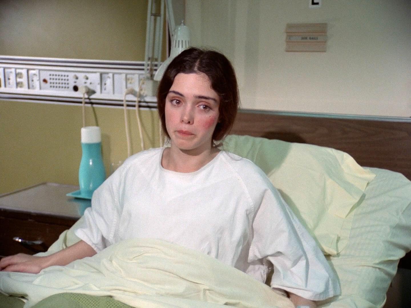 凯瑟琳·贝勒的写真-Are You in the House ...