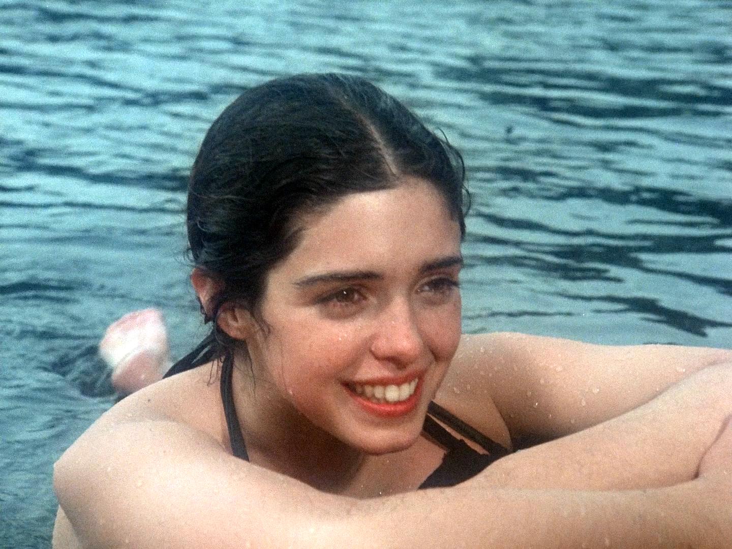 凯瑟琳·贝勒的写真-Are You in the House ...