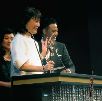 金燕玲的写真-第35届香港金像奖颁...