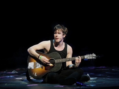 小约翰·加拉赫的写真