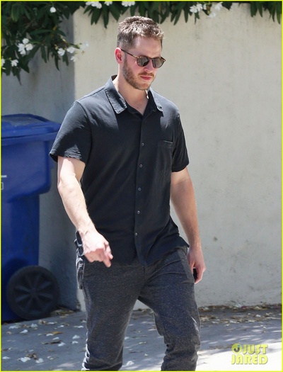 乔希·达拉斯的写真