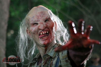 朱利安·瑞钦斯的写真-WrongTurn