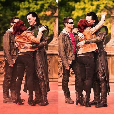 汤姆·希德勒斯顿的写真-洛基与黑寡妇