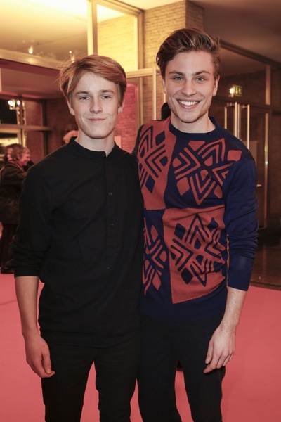 路易斯·霍夫曼的写真-Louis Hofmann und J...