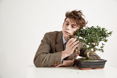 埃米尔·贝尔顿的写真