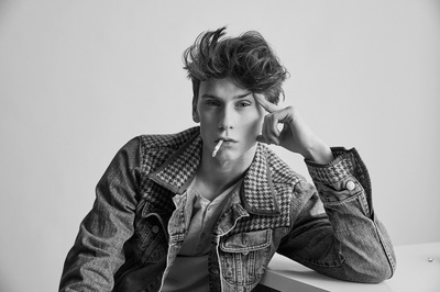 奥斯卡·贝尔顿的写真