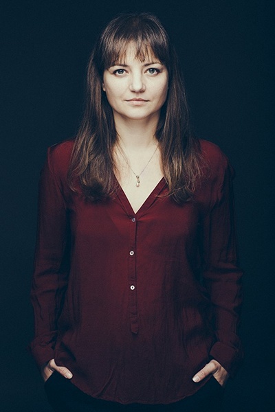 劳拉·布罗的写真