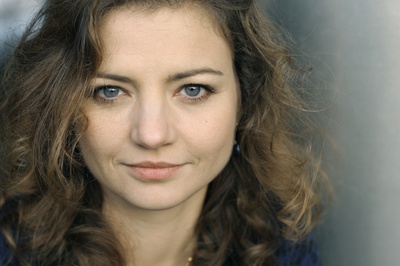 劳拉·布罗的写真