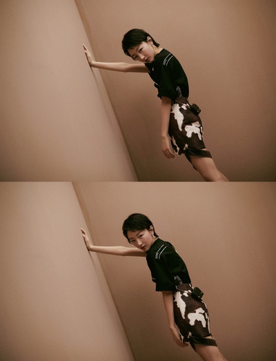 周冬雨的写真-20190327Burberry上...