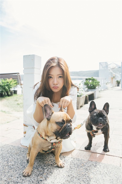 邓家佳的写真-邓家佳