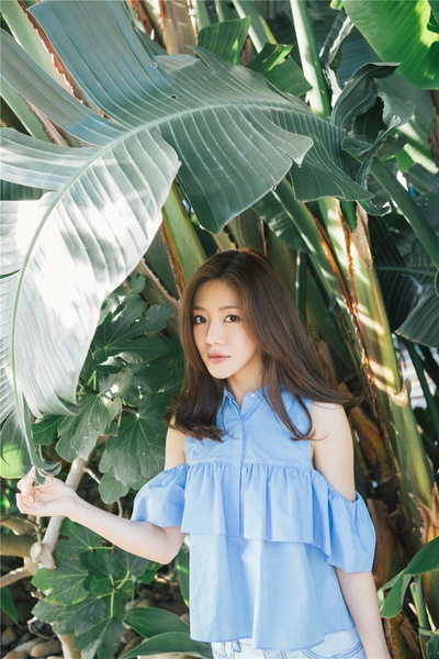 邓家佳的写真-邓家佳