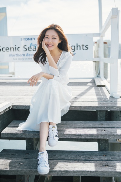 邓家佳的写真-邓家佳