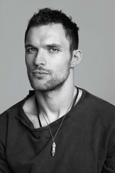 艾德·斯克林的写真