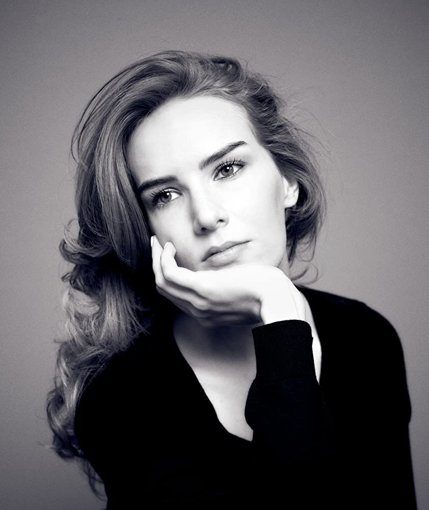 夏洛特·柯克的写真