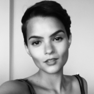 布里安娜·希德布兰德的写真