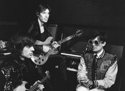 卢卡斯·哈斯的写真-與弟弟Nikolai（左）...