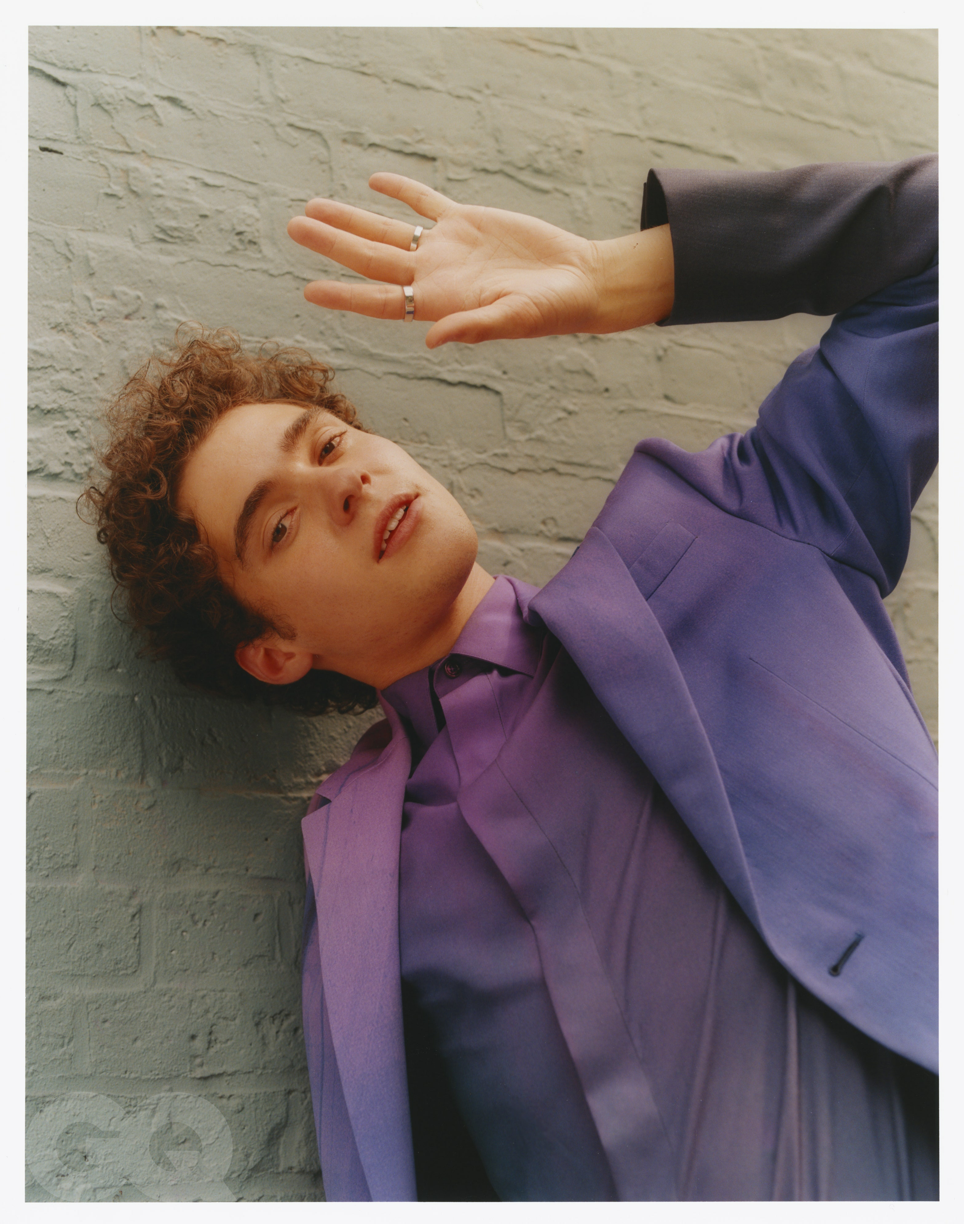 约书亚·巴塞特的写真