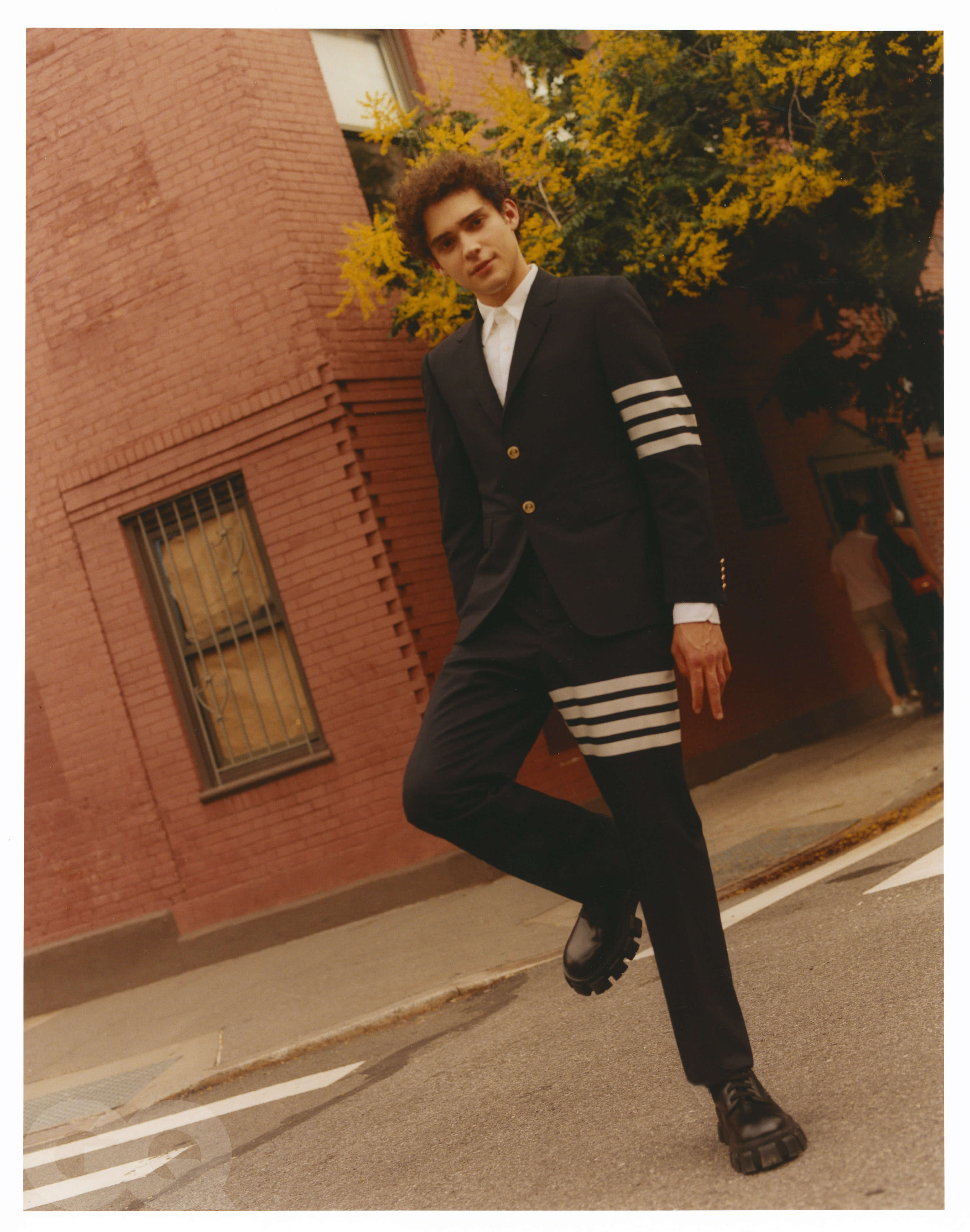 约书亚·巴塞特的写真