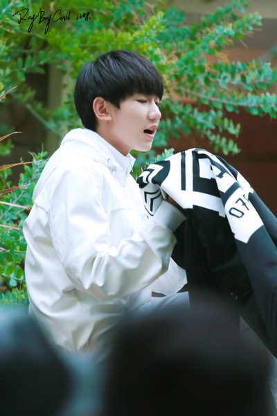 王源的写真-crlogo