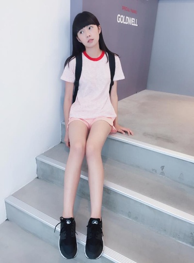 简廷芮的写真-Dewi Chien