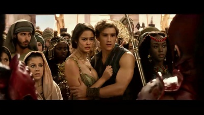 考特尼·伊顿的写真-12:13露点了