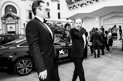 雨果·维文的写真-2016钢锯岭威尼斯电...