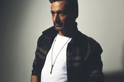 卡斯·安瓦尔的写真