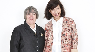 艾斯林·沃什的写真-Aisling Walsh and Sal...