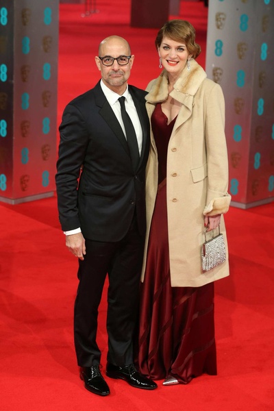 斯坦利·图齐的写真-2014年BAFTAS，与妻...