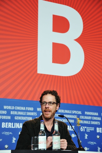 伊桑·科恩的写真