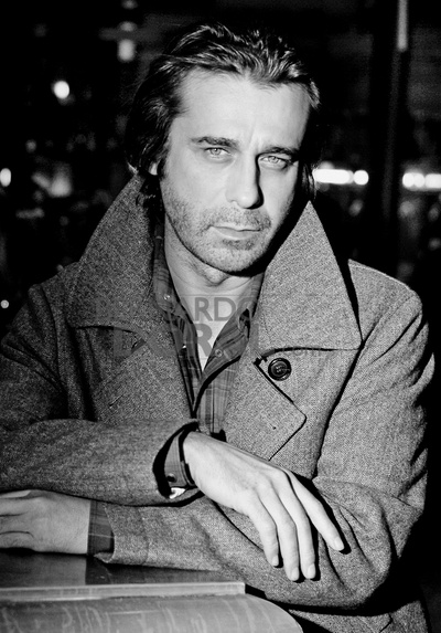 詹迪·莫拉的写真