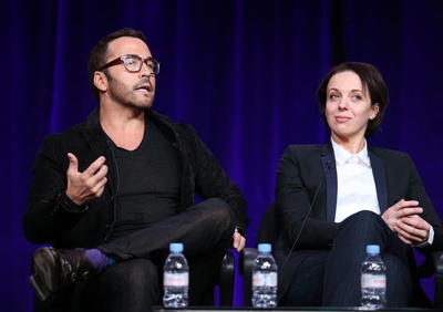 阿曼达·阿宾顿的写真