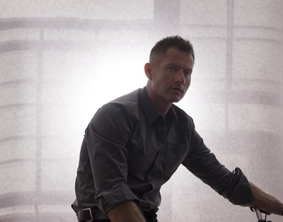 詹姆斯·戴尔的写真-他终于火了, 1819要上...