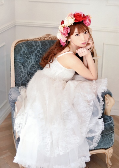 井上麻里奈的写真