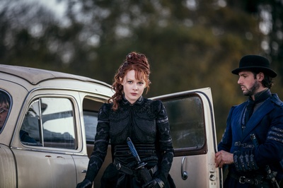 艾米丽·比查姆的写真-荒原 第三季