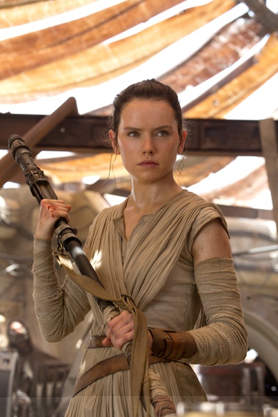 黛西·雷德利的写真