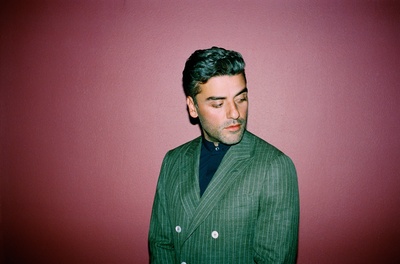 奥斯卡·伊萨克的写真-Oscar Isaac by Jason...