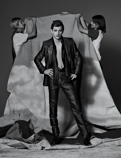 泰伊·谢里丹的写真-Tye Sheridan by Etha...