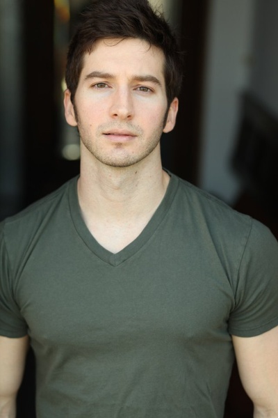 加雷特·海因斯的写真