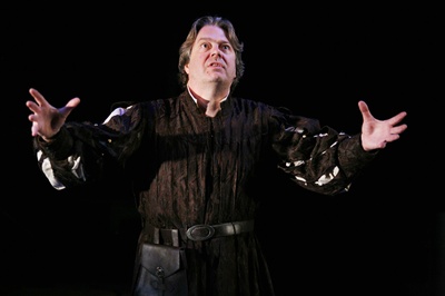 罗杰·阿拉姆的写真